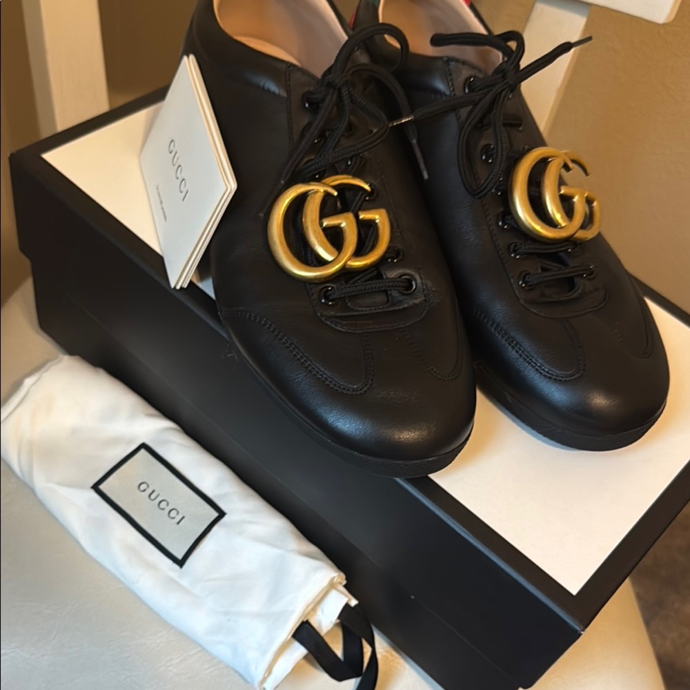 Preowned Men’s Gucci Marmont Black Leather Sneakers with Gold GGs size 9.5.